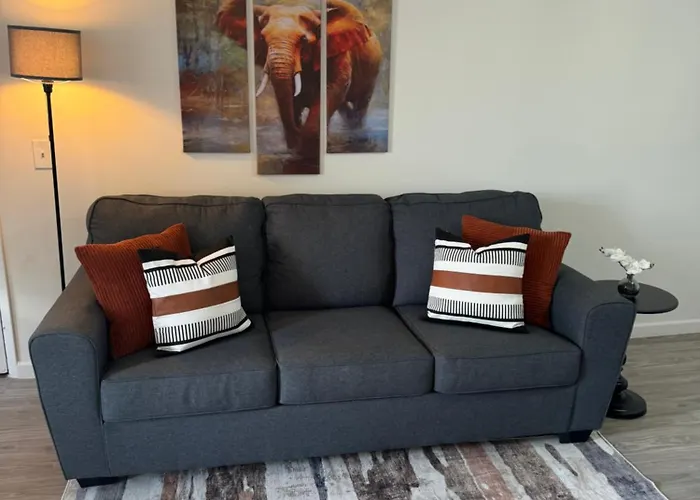 1414- Heart Of Waikiki With Kitchen - Free Parking - City View